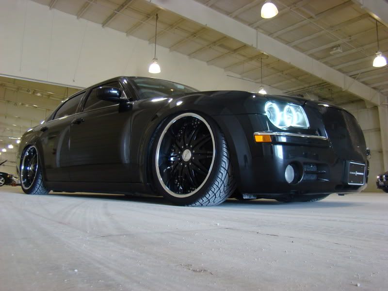 Chrysler 300 Black Rims. My old wheels.