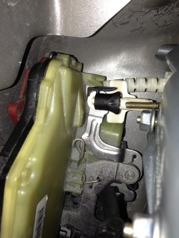 Door lock cylinder broken. Remote not working. Can't open car.