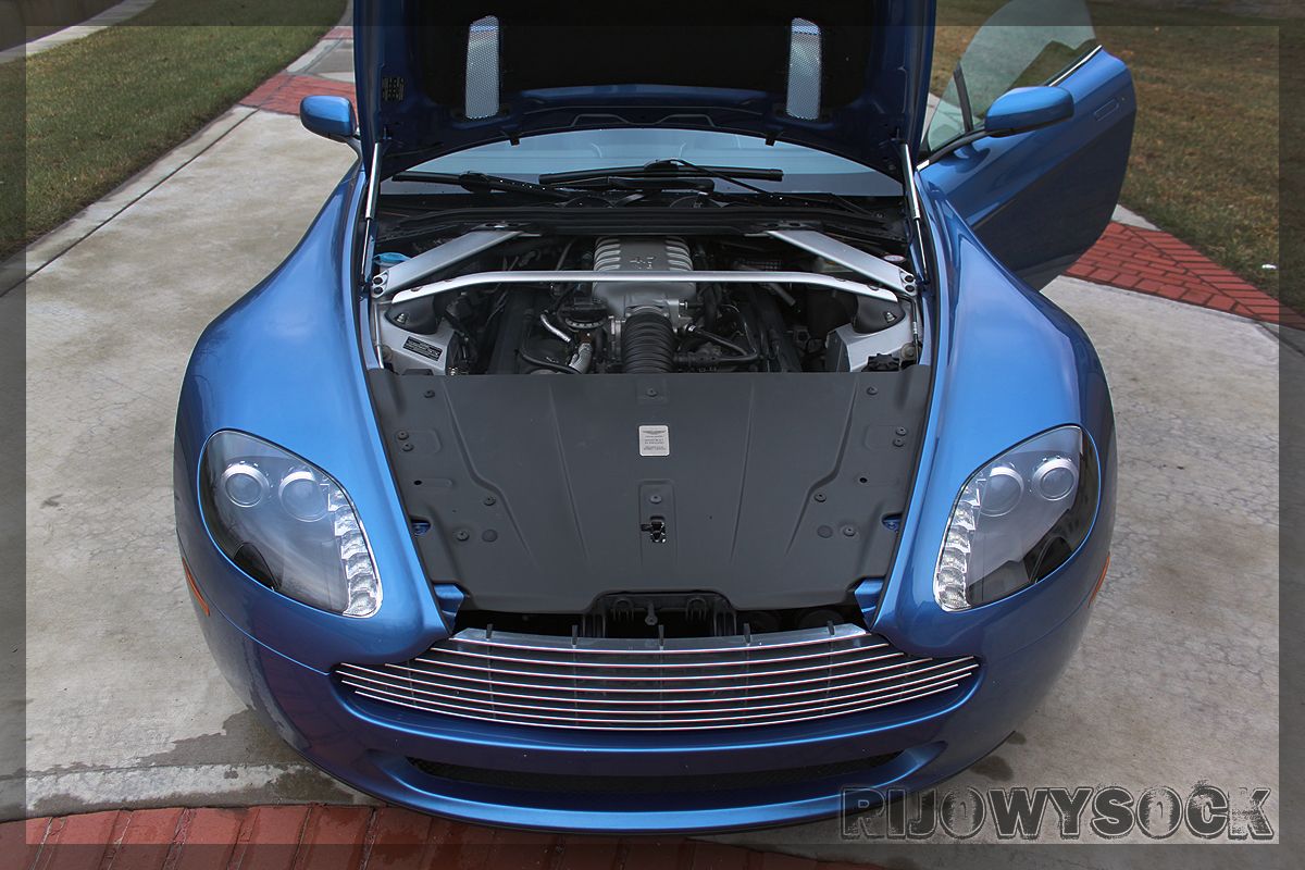  photo Aston-Martin-Vantage-22.jpg