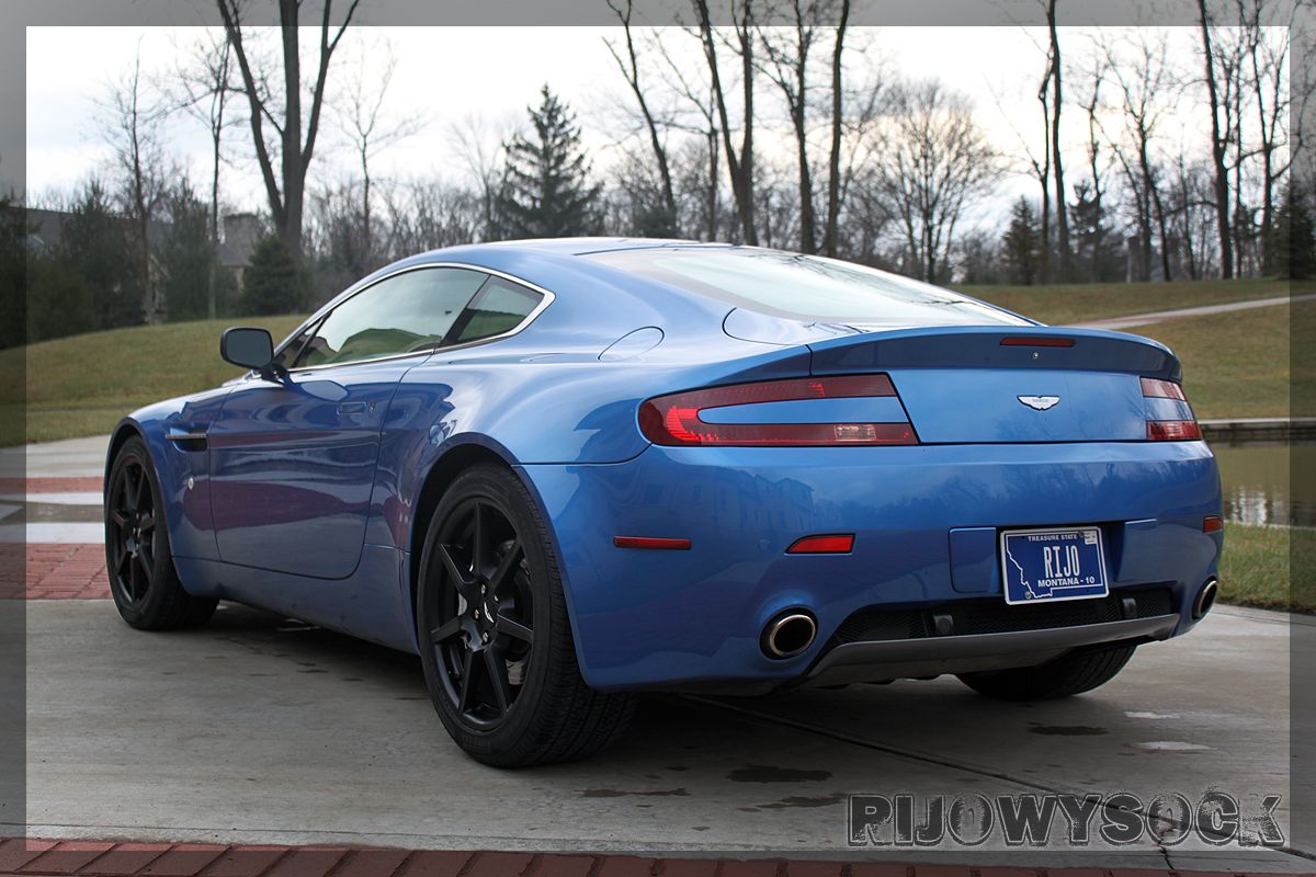  photo Aston-Martin-Vantage-9.jpg