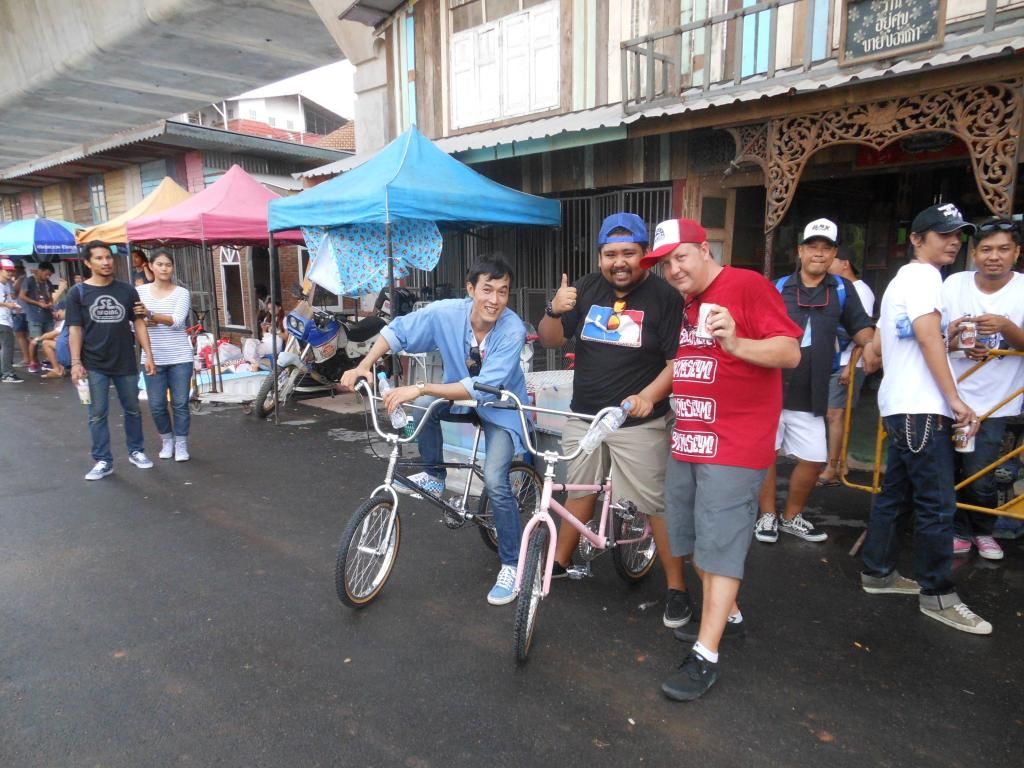 http://i85.photobucket.com/albums/k47/bmxmuseumdotcom/Bangkok%20bmx%20show%202014/DSCN7163.jpg
