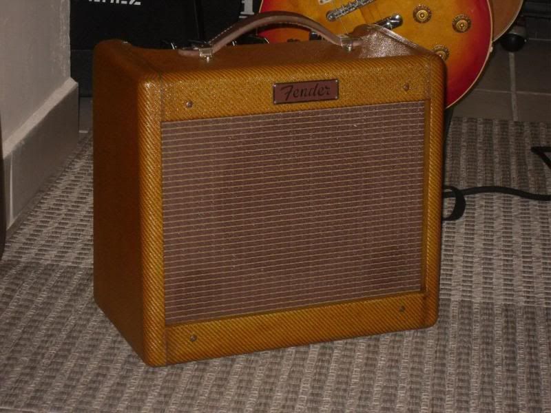 【ビンテージ】Fender USA Bronco Amp Tweed Fender Bronco-Amp 2-Channel 15-Watt 1x8