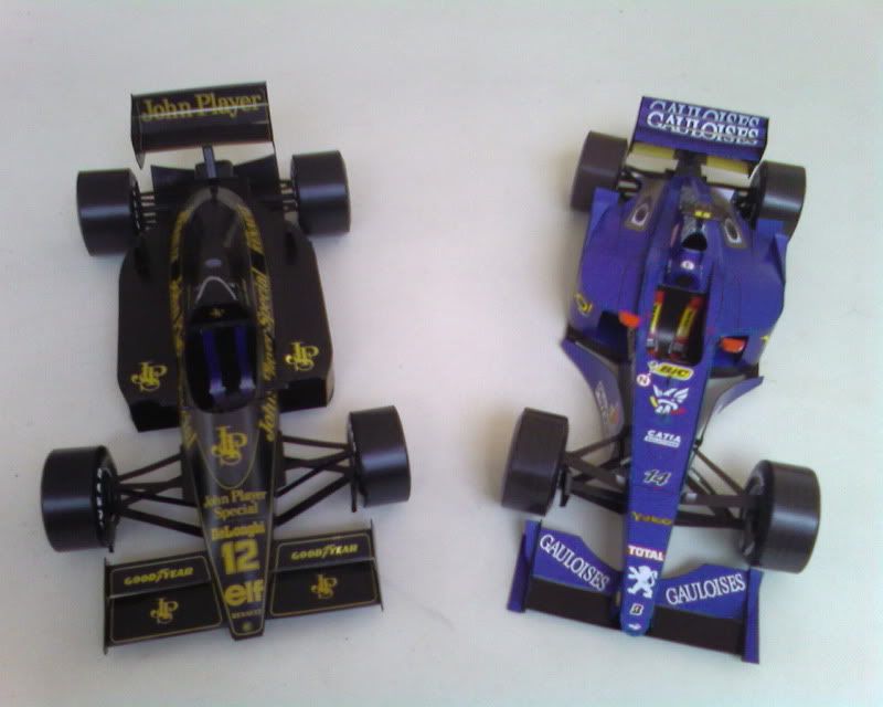 Lotus 98T e Prost AP 03