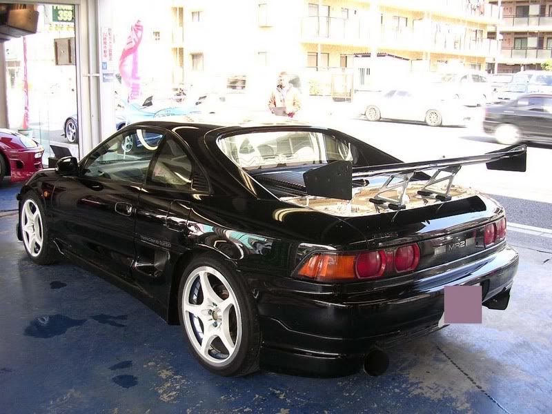 http://i85.photobucket.com/albums/k50/chrome_pepper/mr2002.jpg