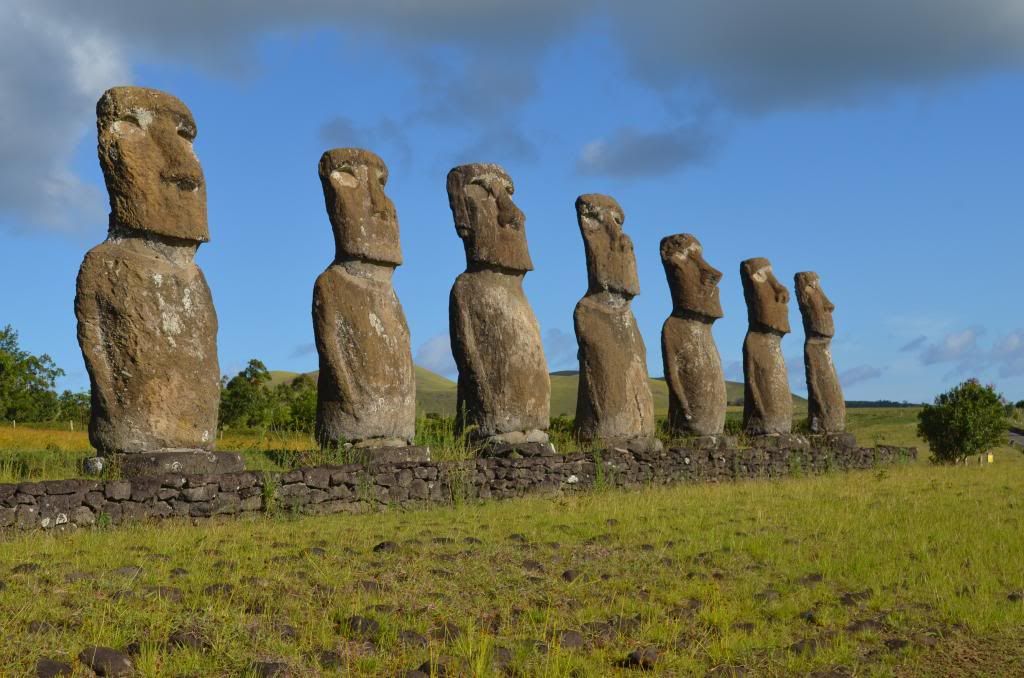 Ahu Akivi y luego a los tumbos hasta Ana Kakenga - Crónica de un viaje inolvidable a Rapa Nui (3)