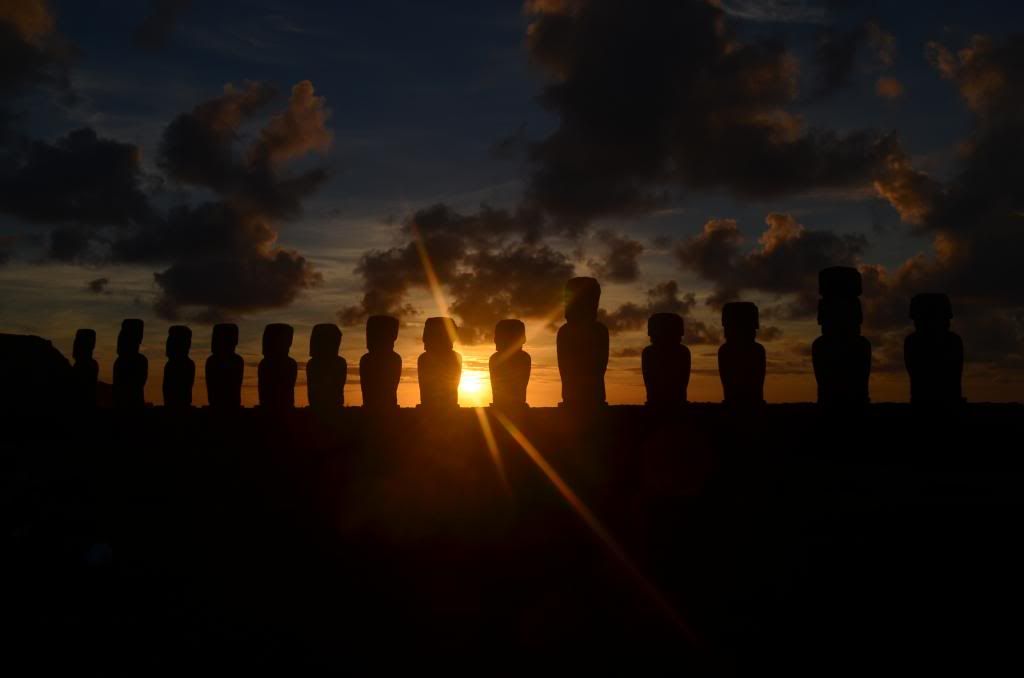 Amanecer en Ahu Tongariki y despedida de la isla - Crónica de un viaje inolvidable a Rapa Nui (5)