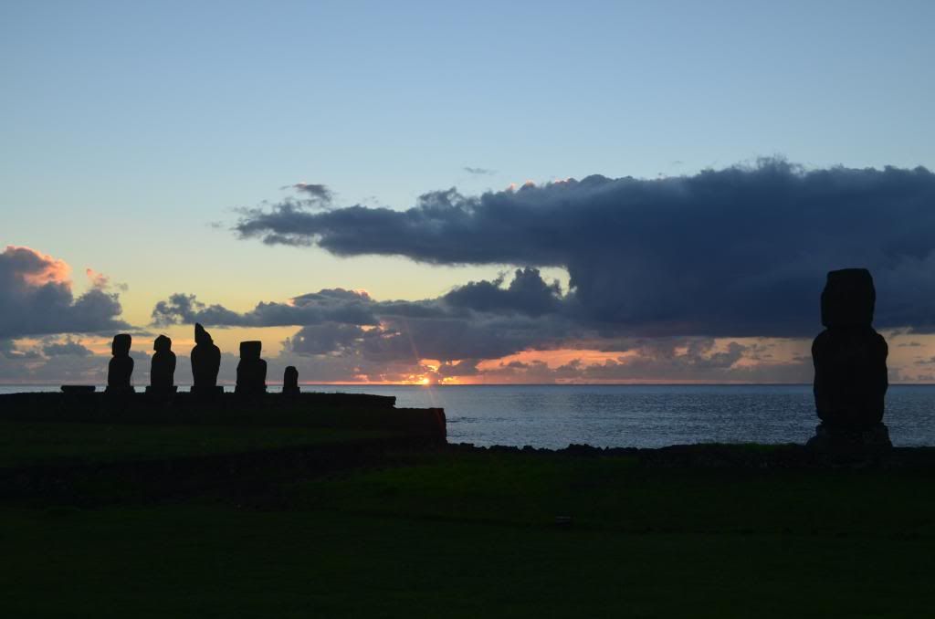 Amanecer en Ahu Tongariki y despedida de la isla - Crónica de un viaje inolvidable a Rapa Nui (11)
