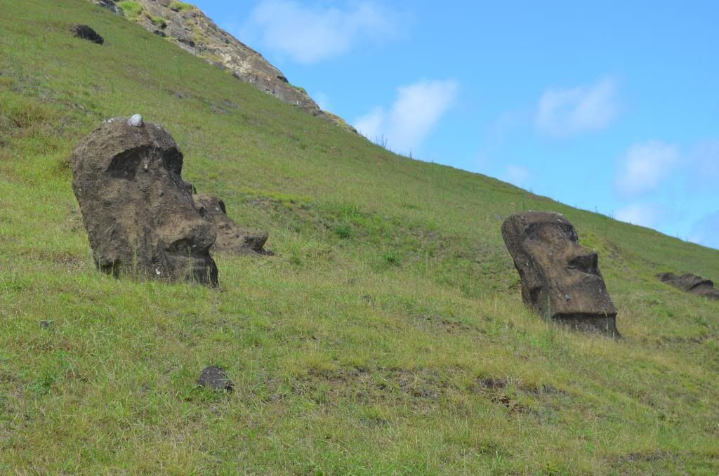 Cueva de Ana Kai Tangata y la visita más esperada: Rano Raraku - Crónica de un viaje inolvidable a Rapa Nui (10)