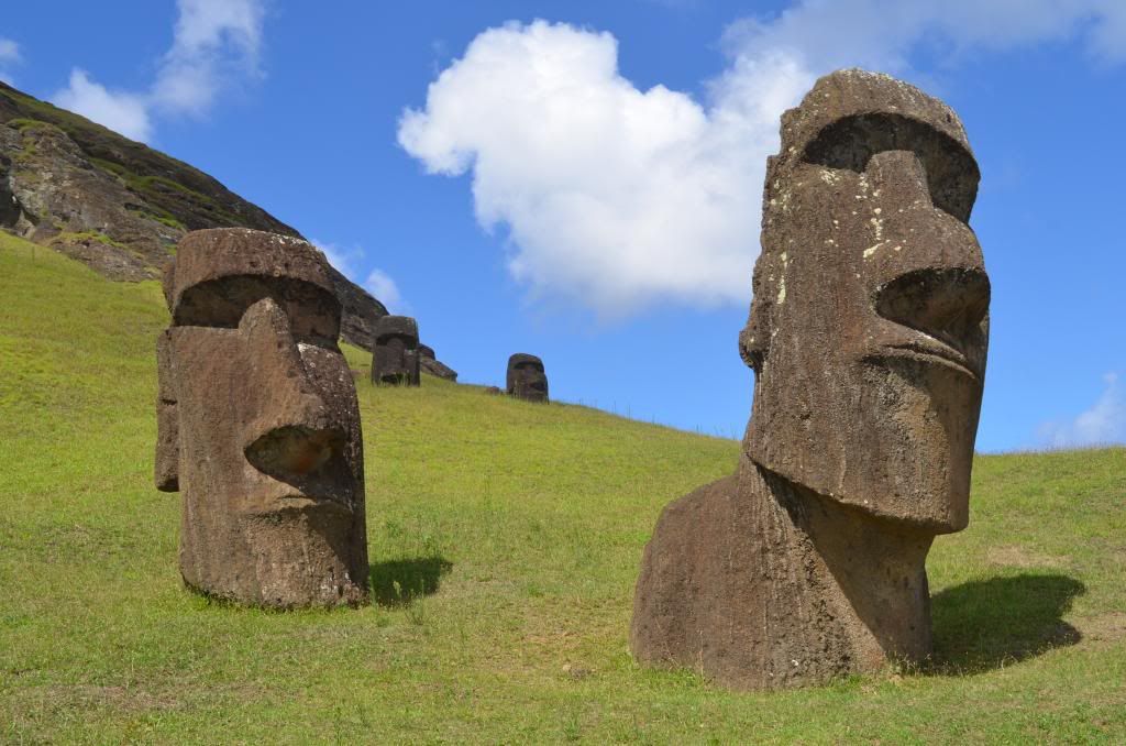 Cueva de Ana Kai Tangata y la visita más esperada: Rano Raraku - Crónica de un viaje inolvidable a Rapa Nui (12)