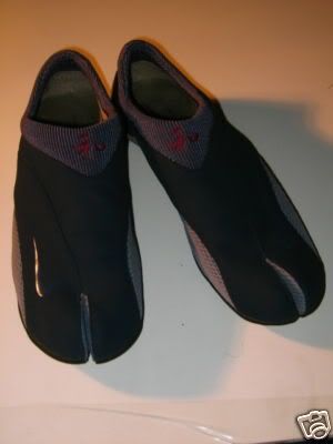 Re: Where can I get some shoes like that? Nike Ikoi, check those out.