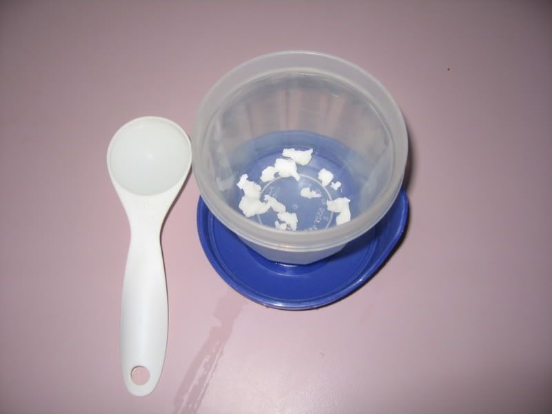 Place the small pieces of gum paste into the air tight container. 