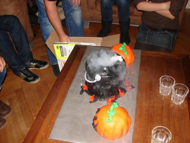 http://i85.photobucket.com/albums/k58/anjahuizinga/taarten/DSC00325.jpg