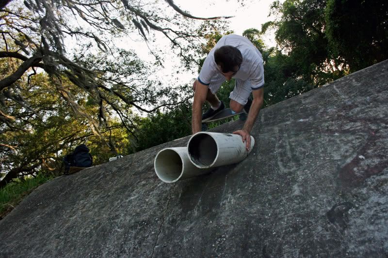 IMAGE: http://i85.photobucket.com/albums/k60/A7XdrummerA7X/people%20skating/jonnywrap.jpg