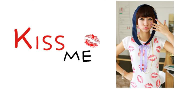 Kiss ME! Lips Korean T-shirt