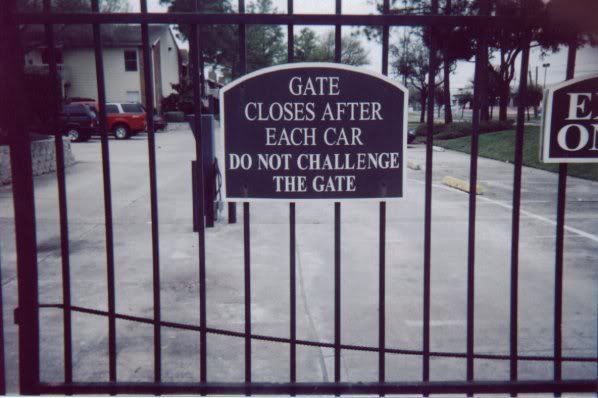 gate3yw.jpg